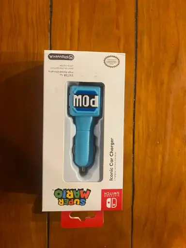 Super mario Power Bleu Iconic Car charger 